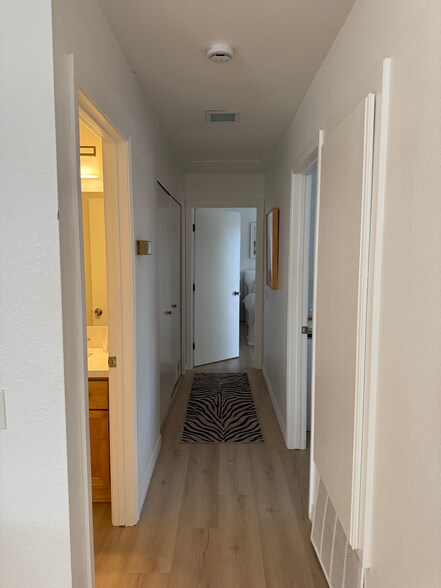 Building Photo - 4120 Porte de Merano