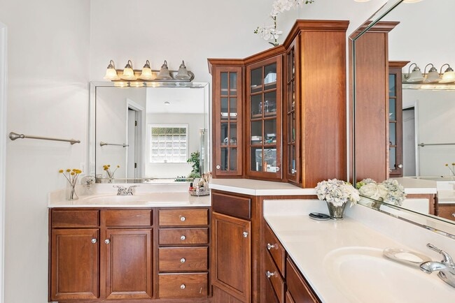 Building Photo - 1433 Basinger Ct