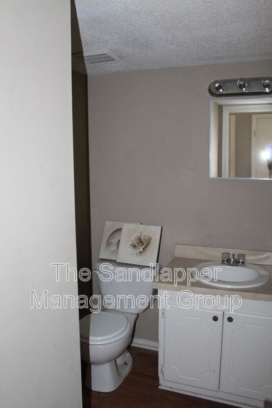 Building Photo - 21-A Anderson Ave