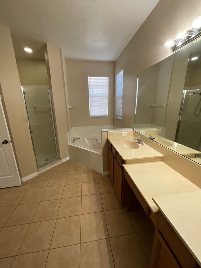 Building Photo - Beautiful Corner Lot