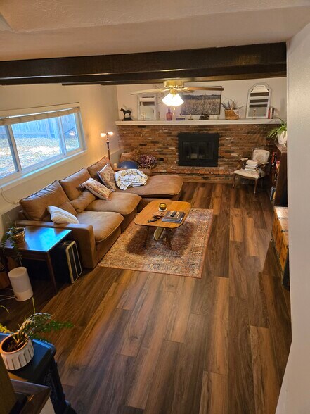 Family room - 4784 Shadowglen Dr
