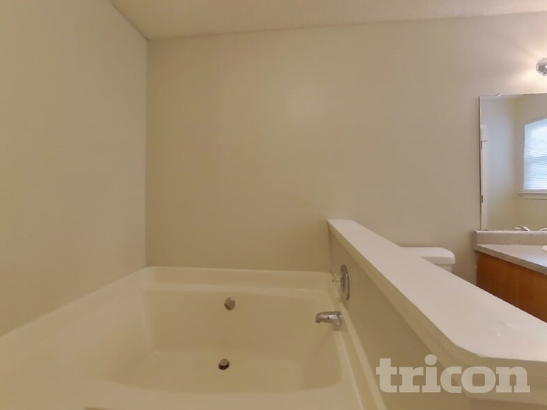 Building Photo - 45 Cedars Glen Way