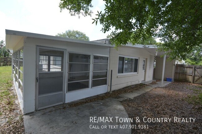 Building Photo - 520 Seneca Trail
