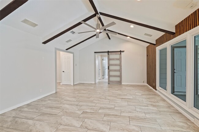 Building Photo - 4034 Shady Springs Dr