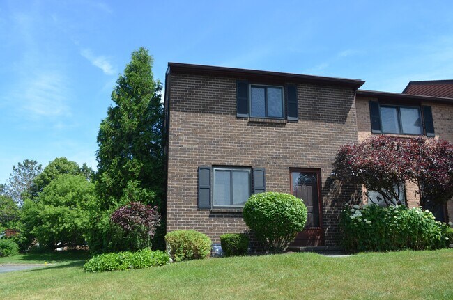 Primary Photo - 296 Surrey Hill Way