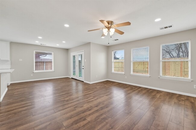 Building Photo - 21519 Sapphire Ct