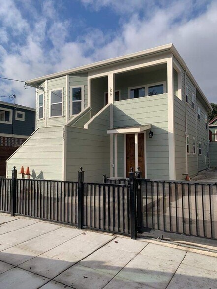 Building Photo - 1220 59th St