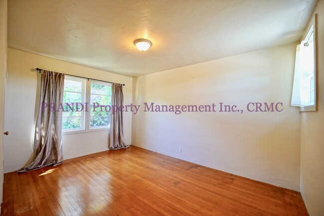 Building Photo - Central San Rafael Home with Awesome Mt. T...