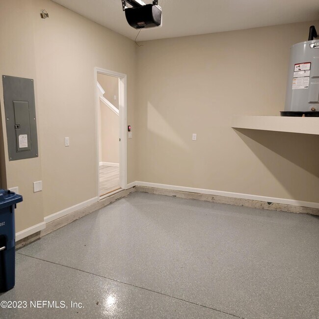 Building Photo - 51 Appleton Ct