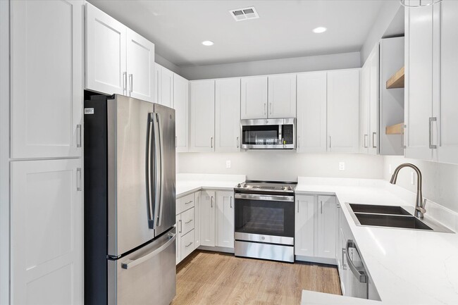 Building Photo - Upscale ground floor Whitefish Condo