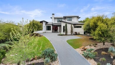 Building Photo - 4709 Pecan Chase