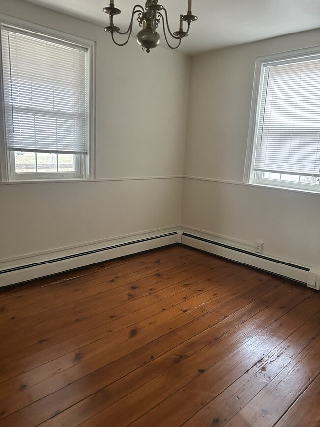 Building Photo - 960 Disston View Dr