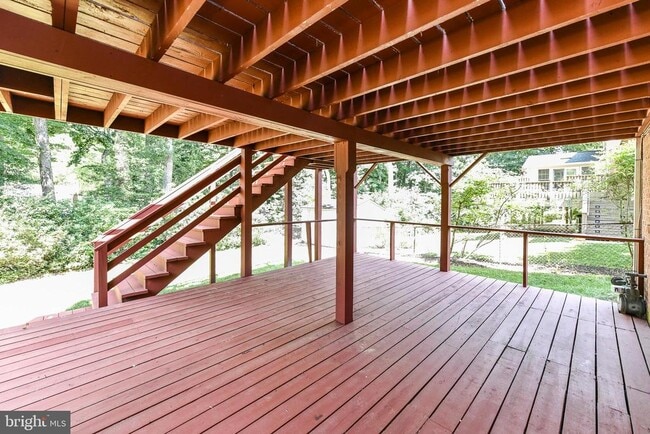 Building Photo - 5012 Sideburn Rd