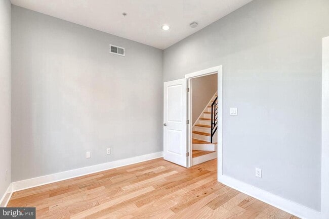 Building Photo - 2636 Latona St