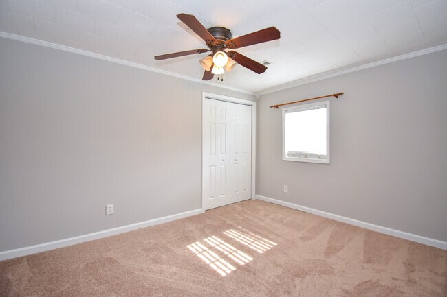 Building Photo - 109 11th Ave