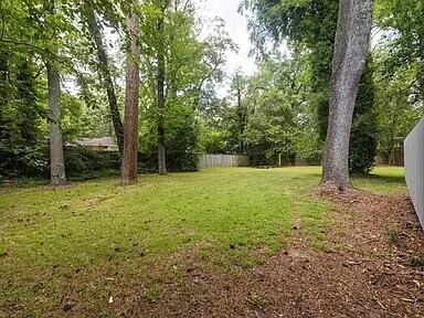 Building Photo - COMING SOON — Available August 17 | 3BR/2BA Midtown Brick Ranch | Lawn Care, Pest Control & W/D I...