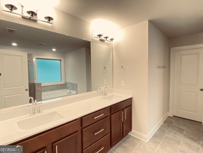 Building Photo - 3290 Summerpoint Crossing