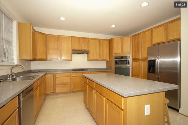 Building Photo - 317 Chamborley Dr