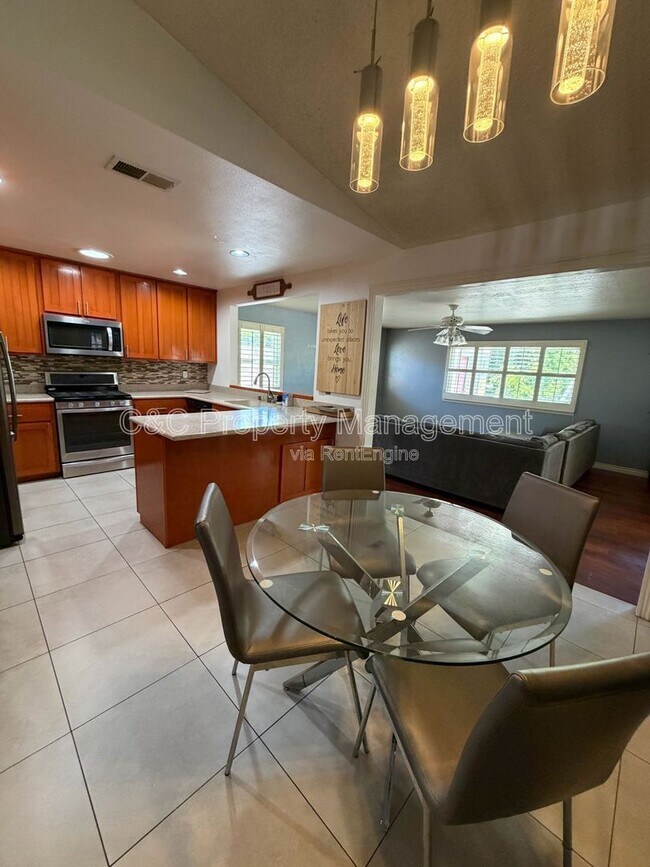 Building Photo - 18120 Raymond Ct