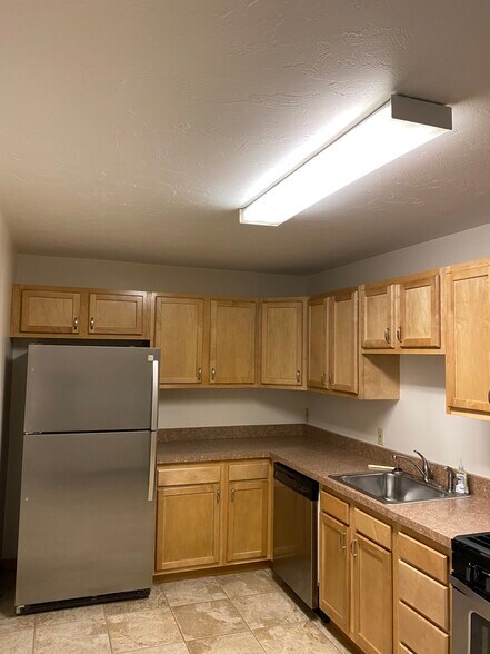 Building Photo - 2410 Jane St