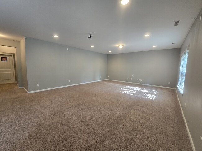 Building Photo - 3917 Valley Side Ct