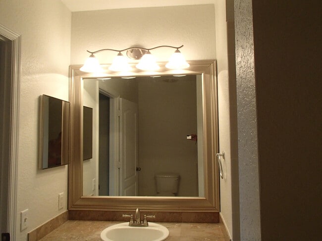 Building Photo - 1101 Belmont Pl