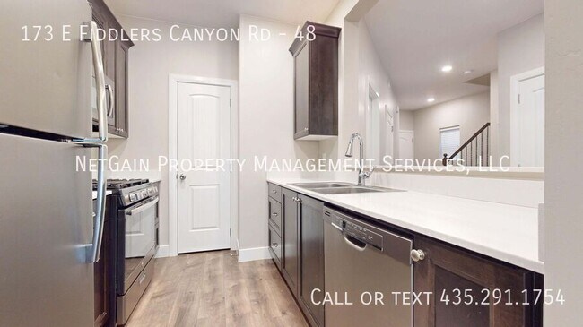 Building Photo - 173 E Fiddlers Canyon Rd
