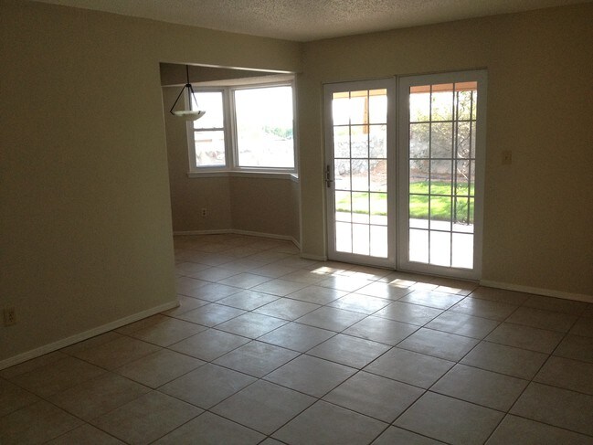 Building Photo - 225 Palmary Dr