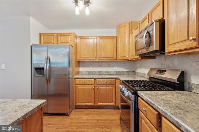 Building Photo - 125 Vernon Ct