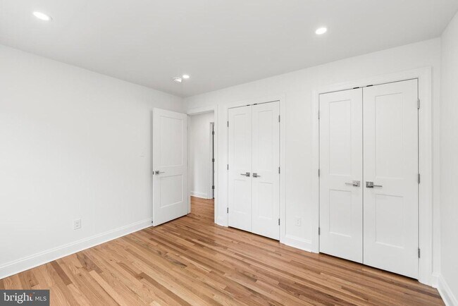 Building Photo - 1213 Clearfield Cir