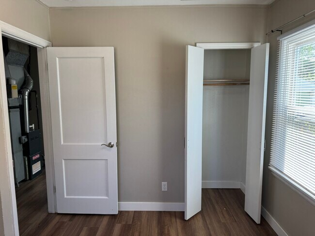 Building Photo - 3803 Pearl Ave