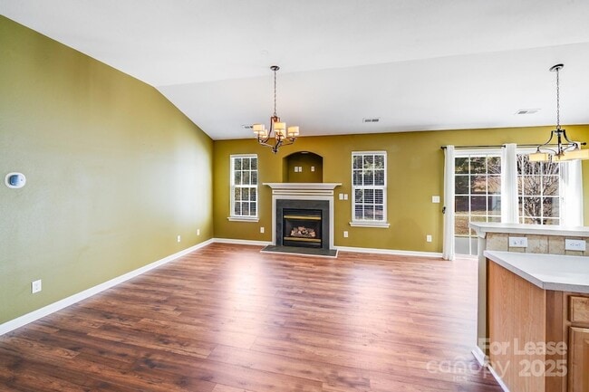 Building Photo - 5911 Vista Verde Ct