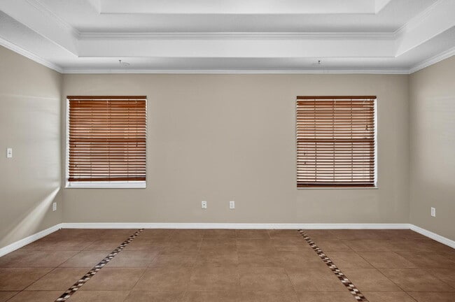 Building Photo - PINE LAKES POOL HOME