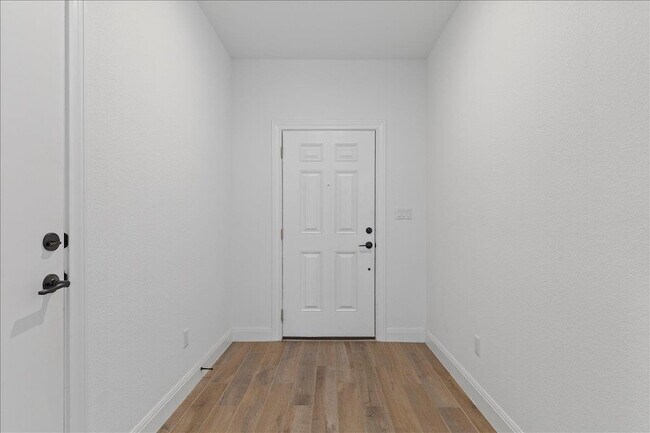 Building Photo - 11905 Paseo de los Lagos Ln