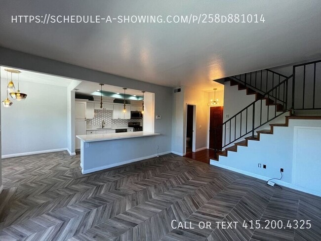 Building Photo - 822 Victor Ave