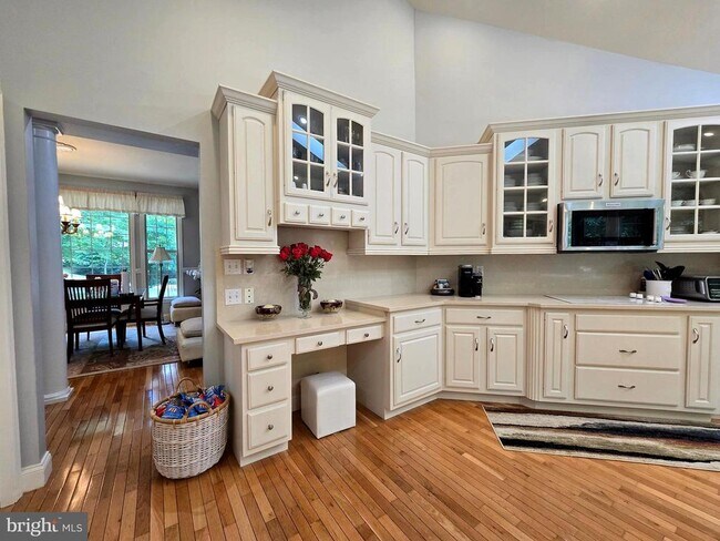 Building Photo - 15401 Jamies Way