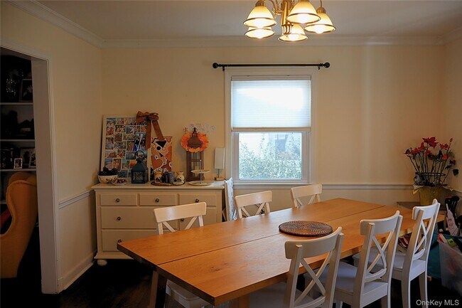 Building Photo - 14 Bonnett Ave