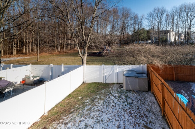 Building Photo - 30 Knoll Ct