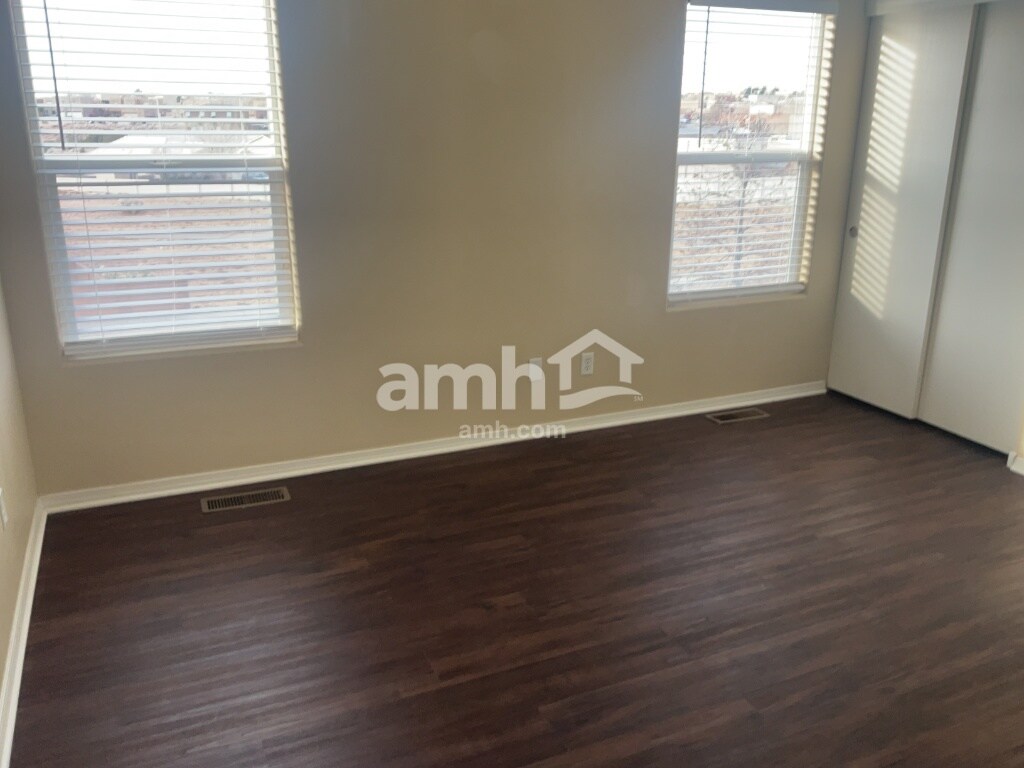 Building Photo - 5205 Caprock Dr NE