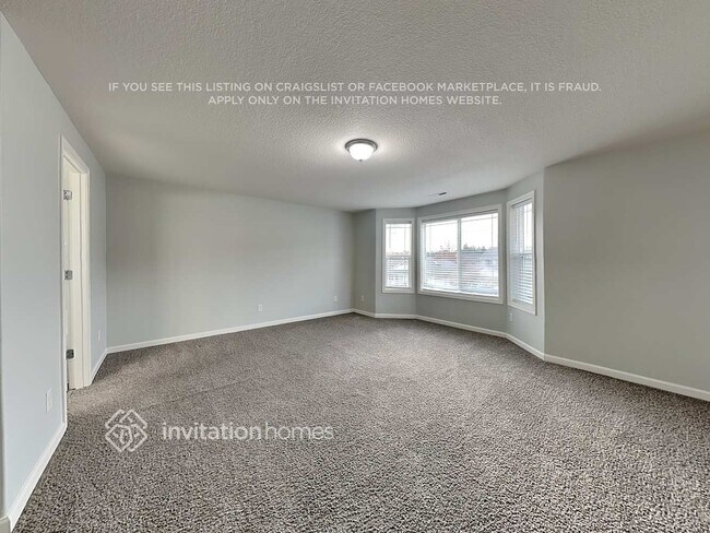 Building Photo - 3328 Kona St NE