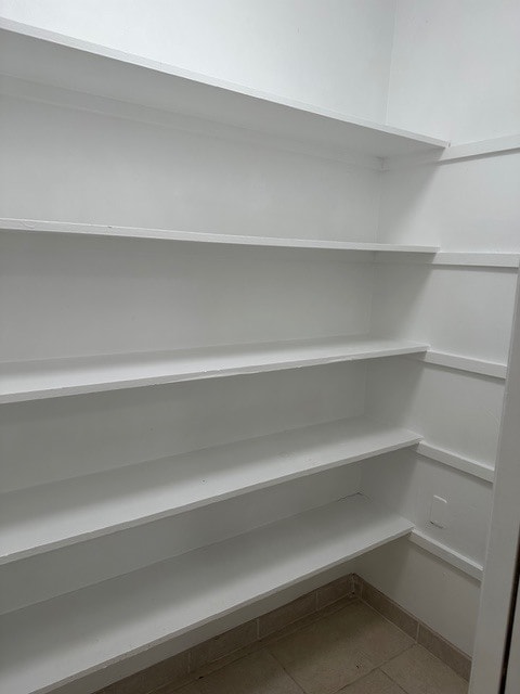 huge pantry - 8346 Manitoba St