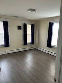 Building Photo - 18 Willard St