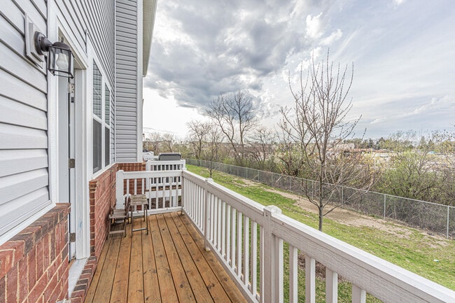 Building Photo - 780 Weller Dr