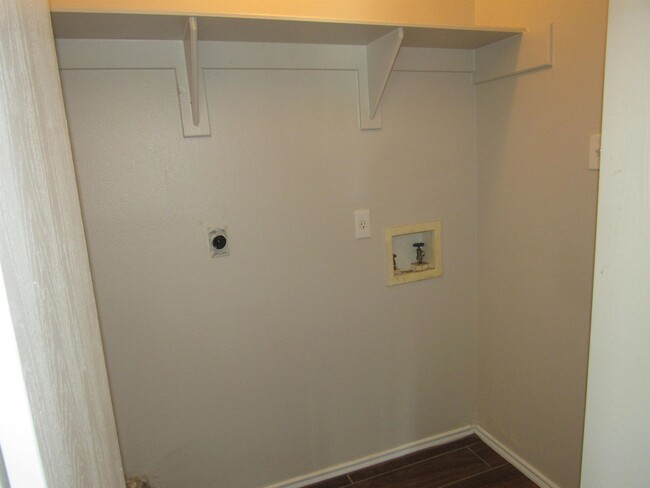 Building Photo - 335 Redfish Dr