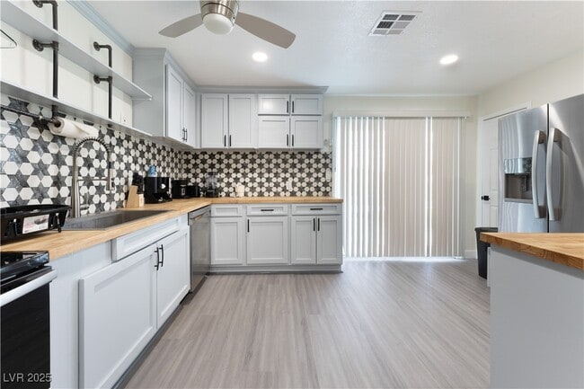 Building Photo - 6128 Jones Cir