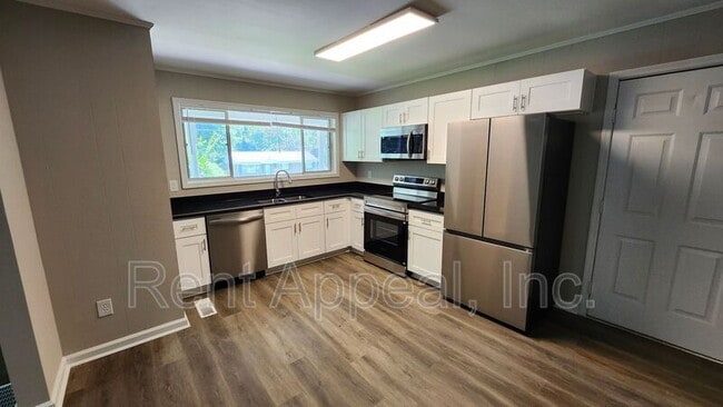 Building Photo - 1664 Barrett Dr NW