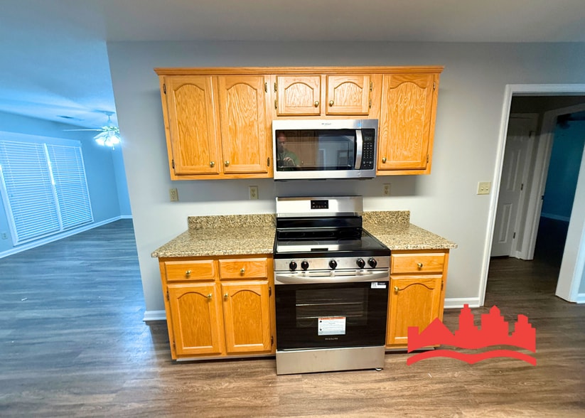 Building Photo - 9889 Leda Cove