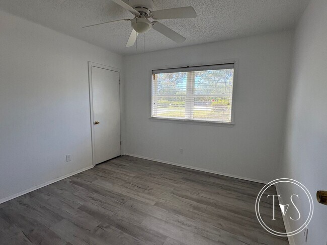 Building Photo - RATE DROP ALERT (was $2000/month) and FALL...