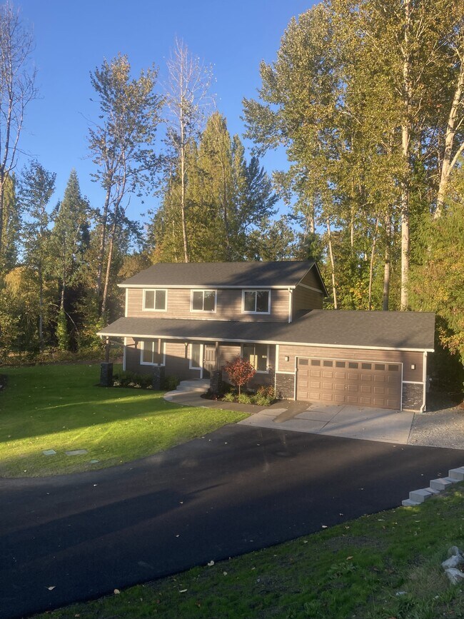 Building Photo - 1812 S 250th St