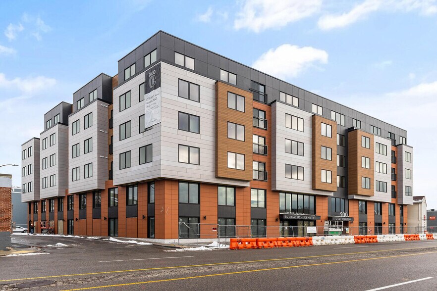 Building Photo - 210 Old Colony Ave